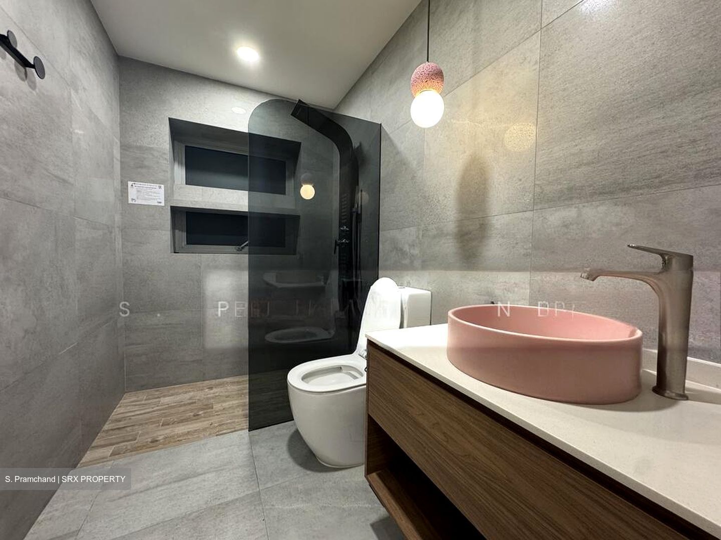 Whitewater (D18), Condominium #502902861